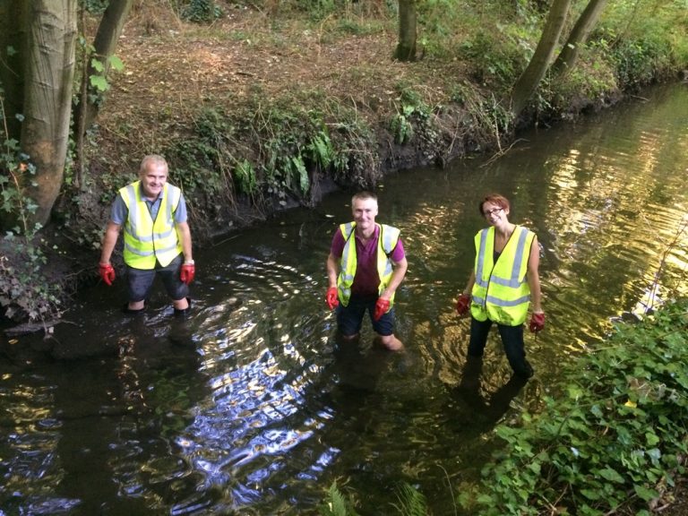 Cleaning the Trym from Sylvan Way bridge towards Shirehampton Road