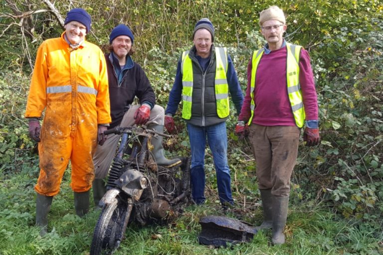 Cleaning the Trym on Sunday 28 Oct